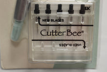 Load image into Gallery viewer, Cutter Bee Retractable Knife &amp; Blades - Set of 5 blades - New