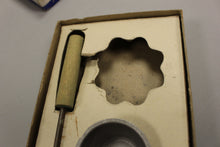 Load image into Gallery viewer, Vintage Handi Hostess Kit Waf-L-Ette &amp; Pastry Shell Molds - Used