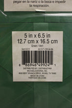 Load image into Gallery viewer, Recollections 5" x 6.5" Green Cards &amp; Envelopes - Set of 40 - New