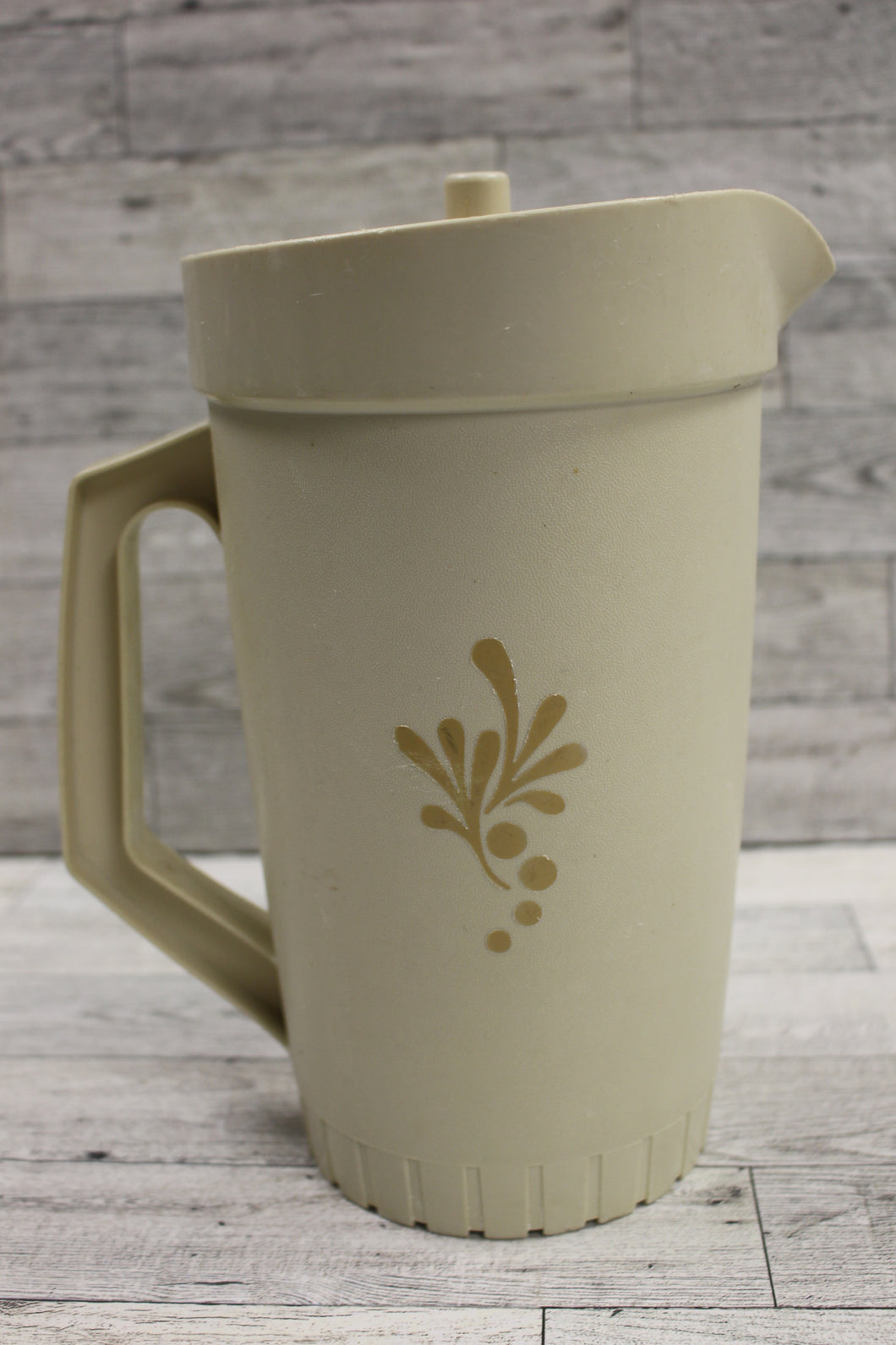 Vintage Tupperware 2 Quart Pitcher - Harvest Gold - Used