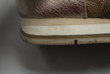 Load image into Gallery viewer, Coach Men's Running Shoes with Bag - G3342 - Size: 8B - Used