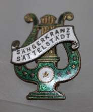 Load image into Gallery viewer, Vintage Sangerkranz Sattelstadt Pin - Used