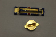 Load image into Gallery viewer, WWII US Distinguished Flying Cross Medal Set - Used