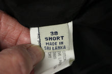 Load image into Gallery viewer, Men&#39;s London Fog Towne Trenchcoat = Size: 38 Short - Used