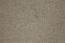 Load image into Gallery viewer, Vintage Howard Johnson Motor Lodge Bath Towel - 43" x 22" - Used