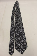 Load image into Gallery viewer, Platinum Designs Men&#39;s Tie - Used