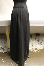 Load image into Gallery viewer, US Naval Academy Women's Flying Cross Skirt -16 MT - Used