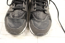 Load image into Gallery viewer, Women&#39;s Nike Air Huarache Shoes - Size 8 - 634835-006 - Used