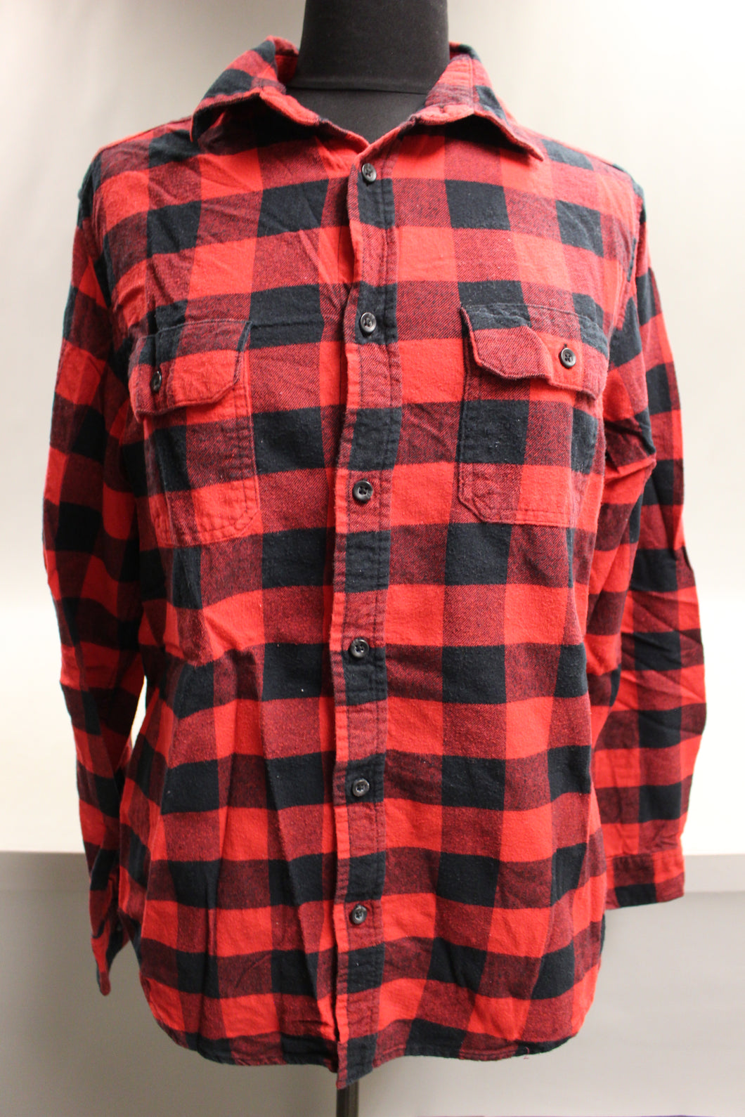 Men's GOODFELLOW & Co Plaid Flannel Long Sleeve Button Down Shirt - Medium -Used