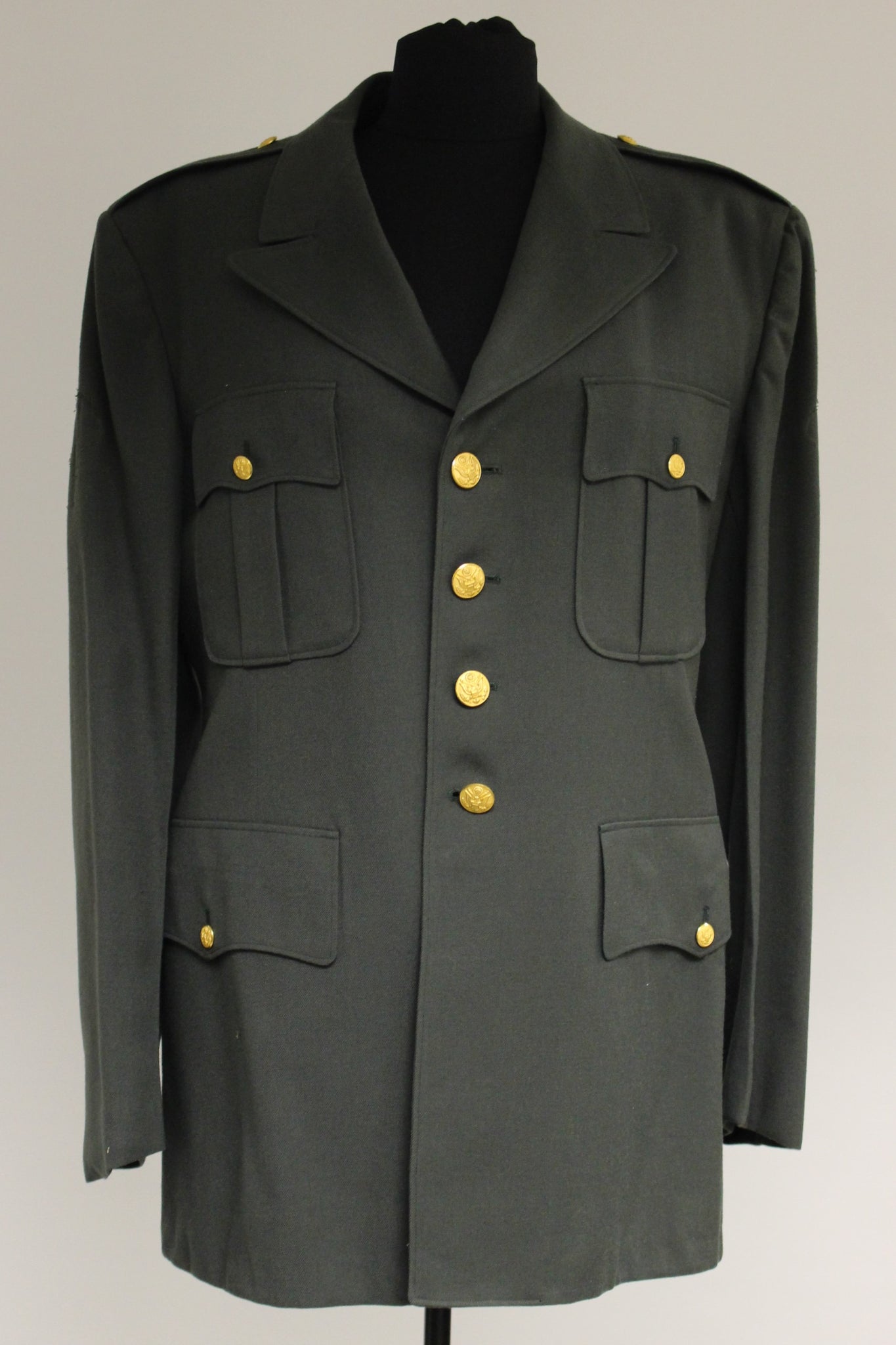 US Army Class As Men's Green Dress Coat Jacket - 39R - NSN 8405-00-965 Military Steals and Surplus US Army Class As Men's Green Dress Coat Jacket - 39R - NSN 8405-00-965 Military Steals and Surplus