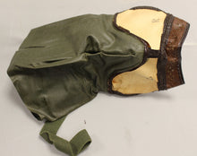 Load image into Gallery viewer, WWII Us Army Rocket Launcher Face Mask In Original Box - 74-M-126 - New