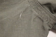 Load image into Gallery viewer, Coleman Men's Cargo Shorts - Medium - Hunter Green - Used