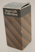 Load image into Gallery viewer, Avon 1986 Mother's Day Candle - 4" - A Mother's Gift is Love - New with Box