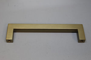 Emetek Warwick 5" Cabinet Pull 86706US4 -Satin Brass -New