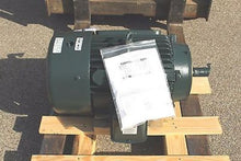 Load image into Gallery viewer, Toshiba Induction Motor, NSN 6105-530-1607, Model 4K4020L187912, New!