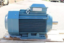 Load image into Gallery viewer, ABB Alternating Motor, NSN 6105-25-150-9953, M3AA 200MLA 6, NEW!