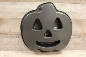 Wilton Pumpkin Shaped Cake Mold Cake Pan -Used