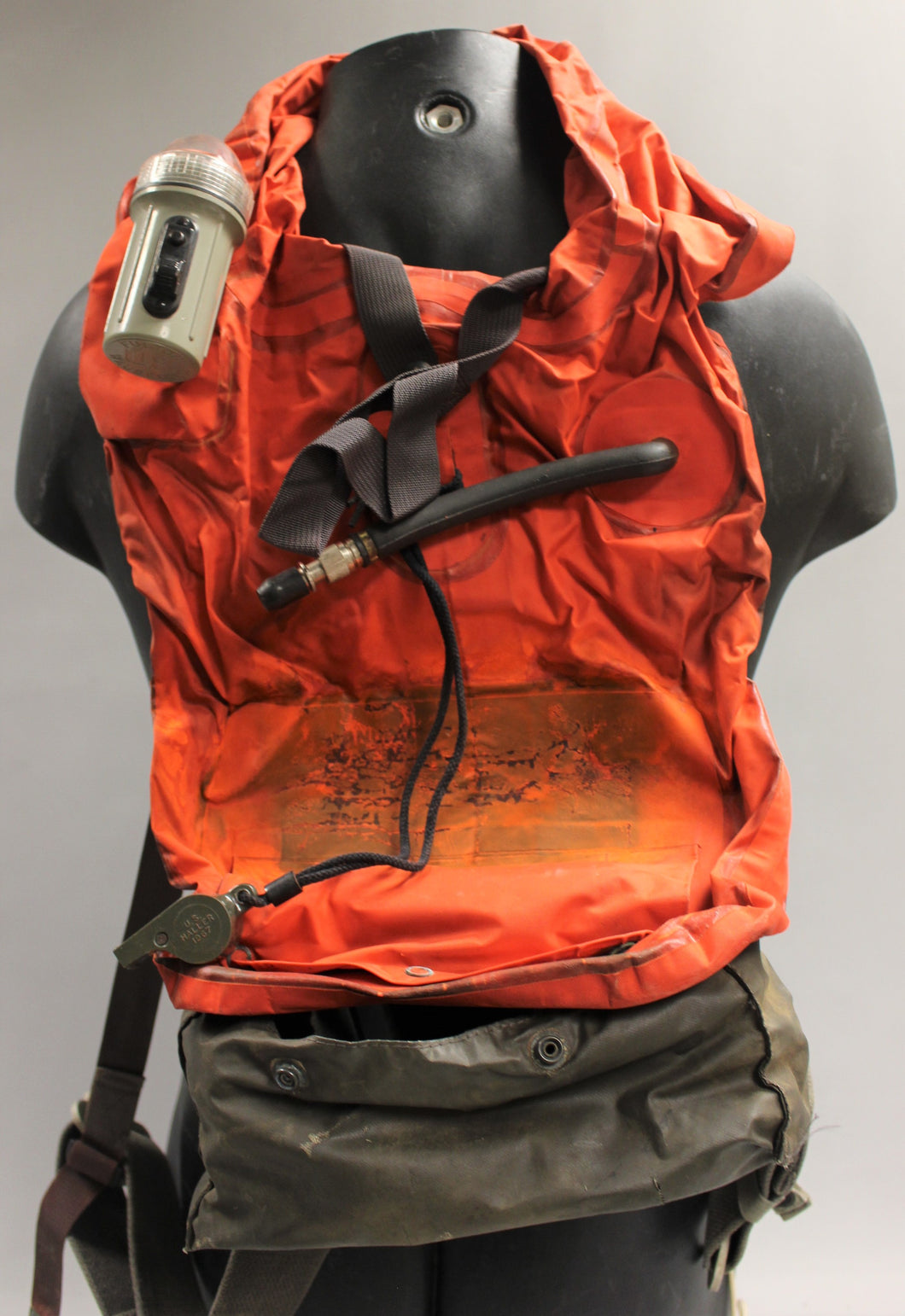 Vietnam Era 1967 US Navy Inflatable Life Preserver Vest (#1)