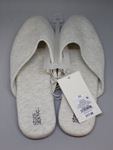 Load image into Gallery viewer, Women&#39;s Ferris Slippers - Stars Above™ Cream Size 11