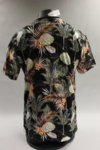Load image into Gallery viewer, Pacsun Ladies Shirt/Top, Size: Medium, New!