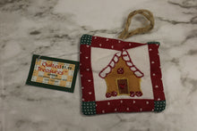 Load image into Gallery viewer, Quilited Treasures Christmas Applique With Jute Hanger -Christmas Theme -New