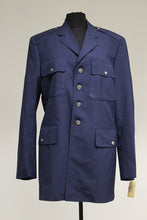 Load image into Gallery viewer, US Air Force Man&#39;s Enlisted Dress Coat with Shoulders - 40R - 8405-01-224-3257