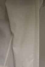 Load image into Gallery viewer, US Navy Enlisted Women&#39;s White Jumper Top, 8410-01-312-1453, Size: 14MT