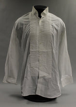 Load image into Gallery viewer, DoniBarassi Easy Fit Long Sleeve Button Up Dress Shirt - White - Medium 32/33 - Used