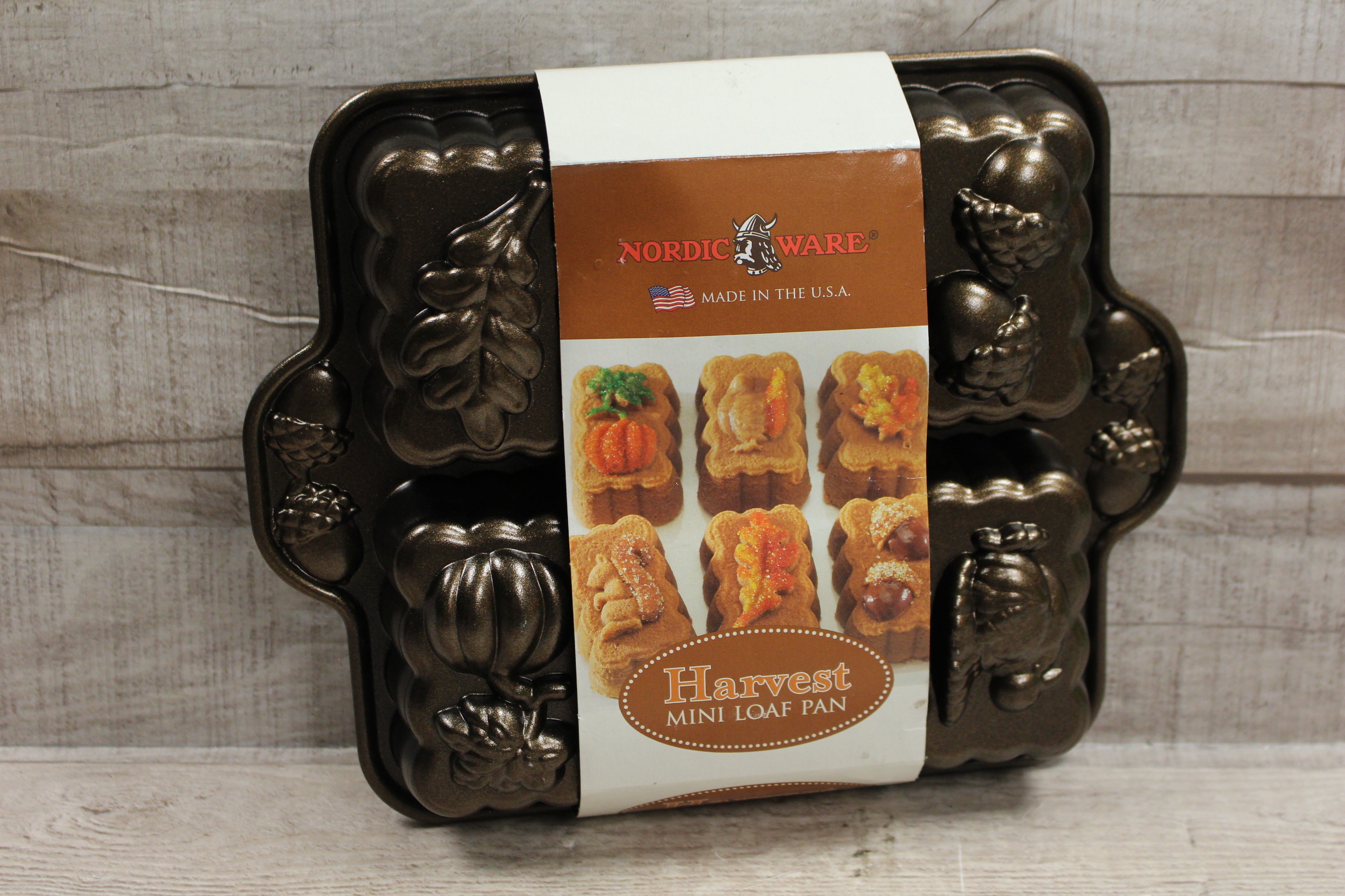 Nordic Ware 6-Cup Harvest Mini Loaf Pan -New