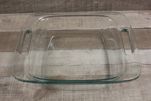 Pyrex 8x8" Baking Dish - 2 Qt - Clear - Used