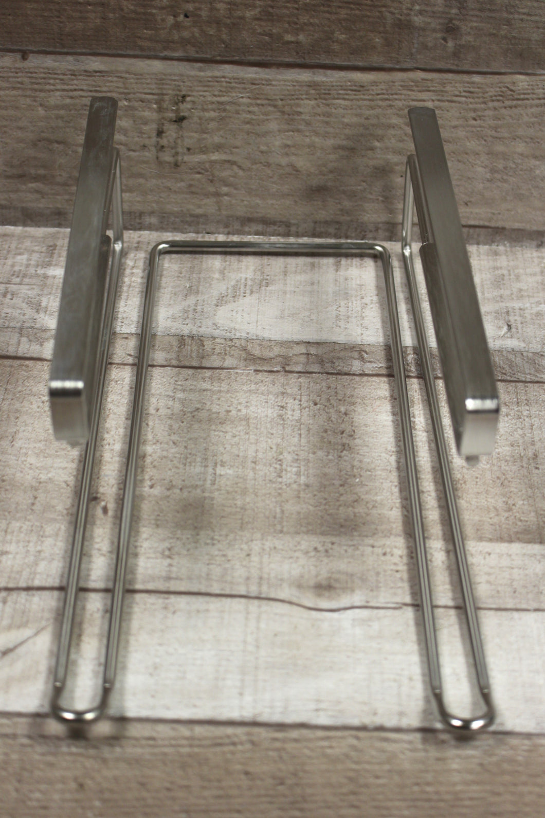 Under The Counter Untensil Plate Dish Holder -Silver -New