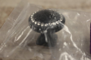 Wisdom Stone Isabel Knob 4211-B-C 1.25" -Black -New