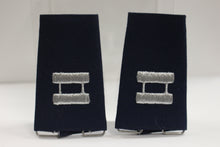 Load image into Gallery viewer, US Air Force Shoulder Epaulets, Captain, Small