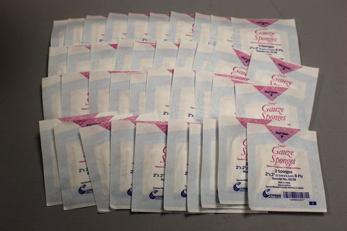 Cypress 40-28 Sterile Gauze Sponges - Pack of 40 - 2In x 2In - 8 Ply - New