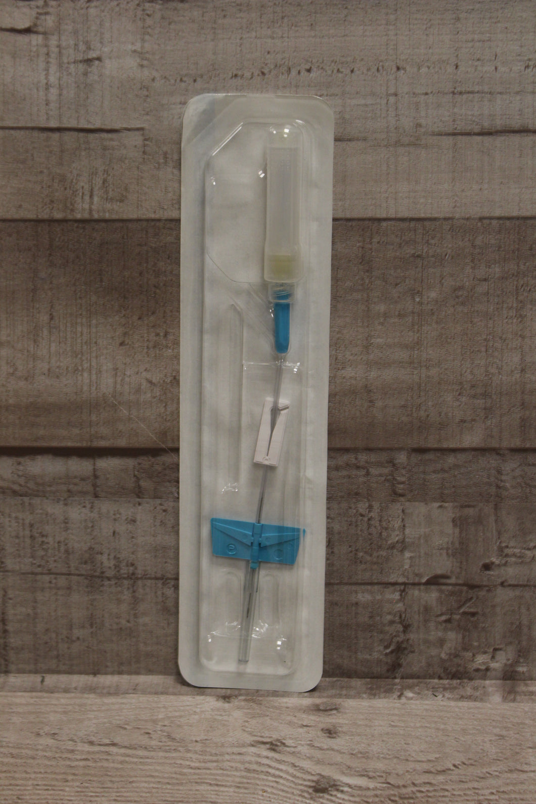 BD Saf-T-Intima Closed IV Catheter - 22 G x .75