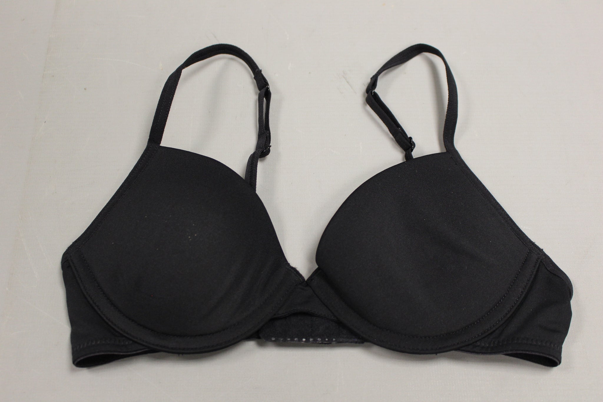 Hanes MHH126 Girls Bra 32/m Black Underwire Padded Bra - Used