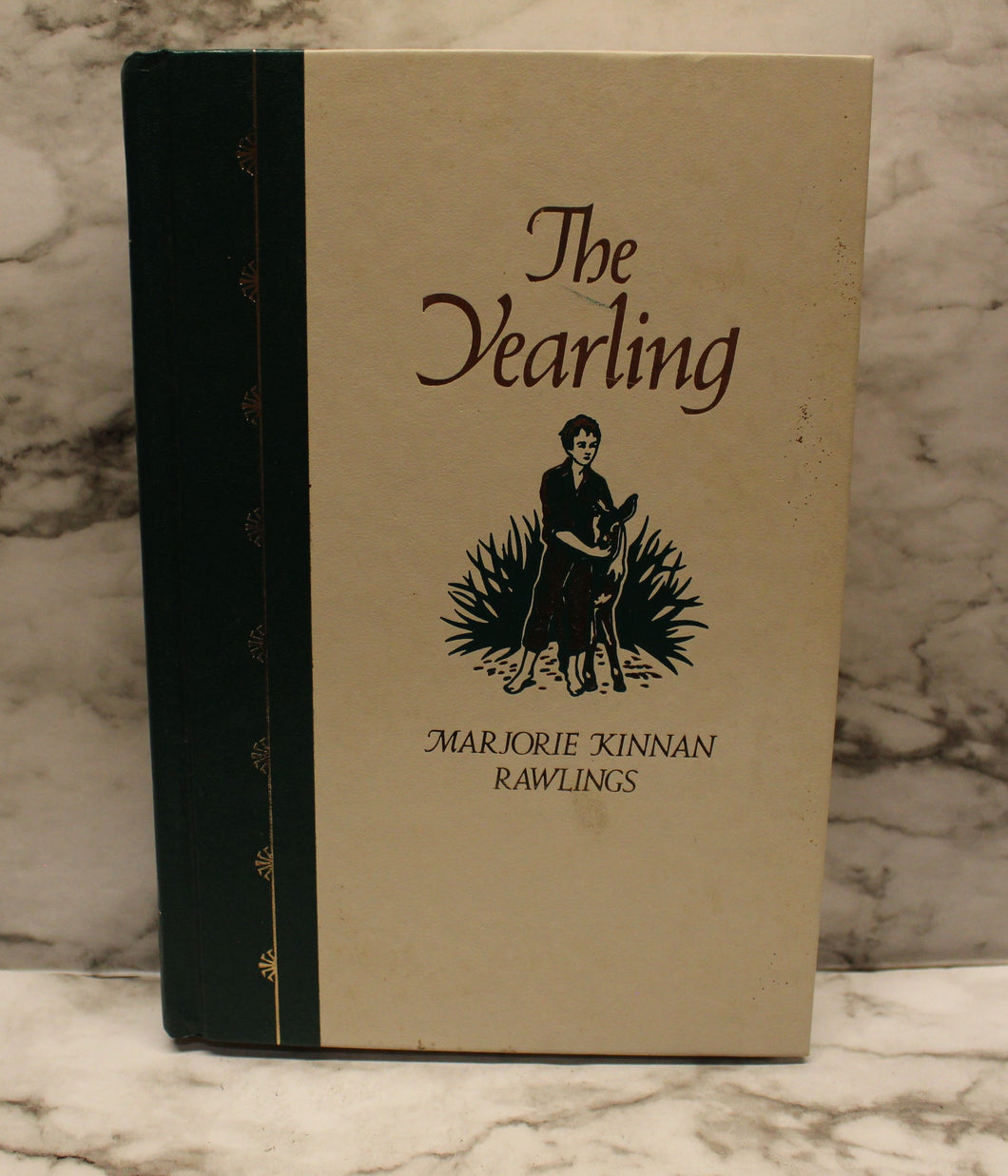 The Yearling - By Marjorie Kinnan Rawlings - Used