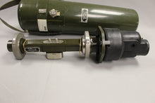 Load image into Gallery viewer, U.S. M26 Muzzle Boresight with Case &amp; Manual - 4933-01-141-0812 - 11785384 - New