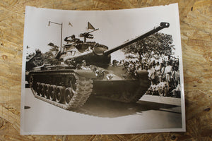 Vintage Authentic and Original WW2 Photo Tank and Crew -Used