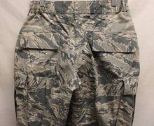 Load image into Gallery viewer, USAF Women&#39;s Utility Trousers, Digital Tiger, 14 R, NSN 8410-01-598-7600, New
