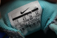 Load image into Gallery viewer, Nike Women&#39;s Flex Trainer 5 Sneakers, Size: 7, Dove Grey