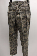 Load image into Gallery viewer, USAF Women&#39;s Utility Trousers, Digital Tiger, 10R, NSN 8410-01-536-2742, New