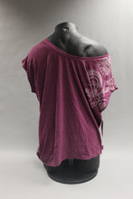 Load image into Gallery viewer, Jockey Kilter Tee Dark Magenta Size X-Large