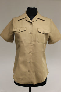 US Amy Creighton Women's Tan Khaki Short Sleeve Shirt - Size: 34 - Used