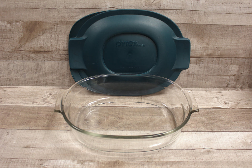 Pyrex Corning for Ovens Glass Baking Dish Pan Roaster with Plastic Lid - Green