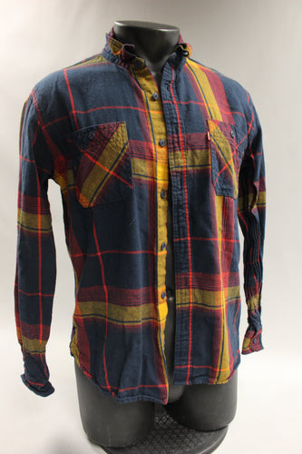 Levi Strauss Men's Plaid Button Up Shirt Size Medium -Used