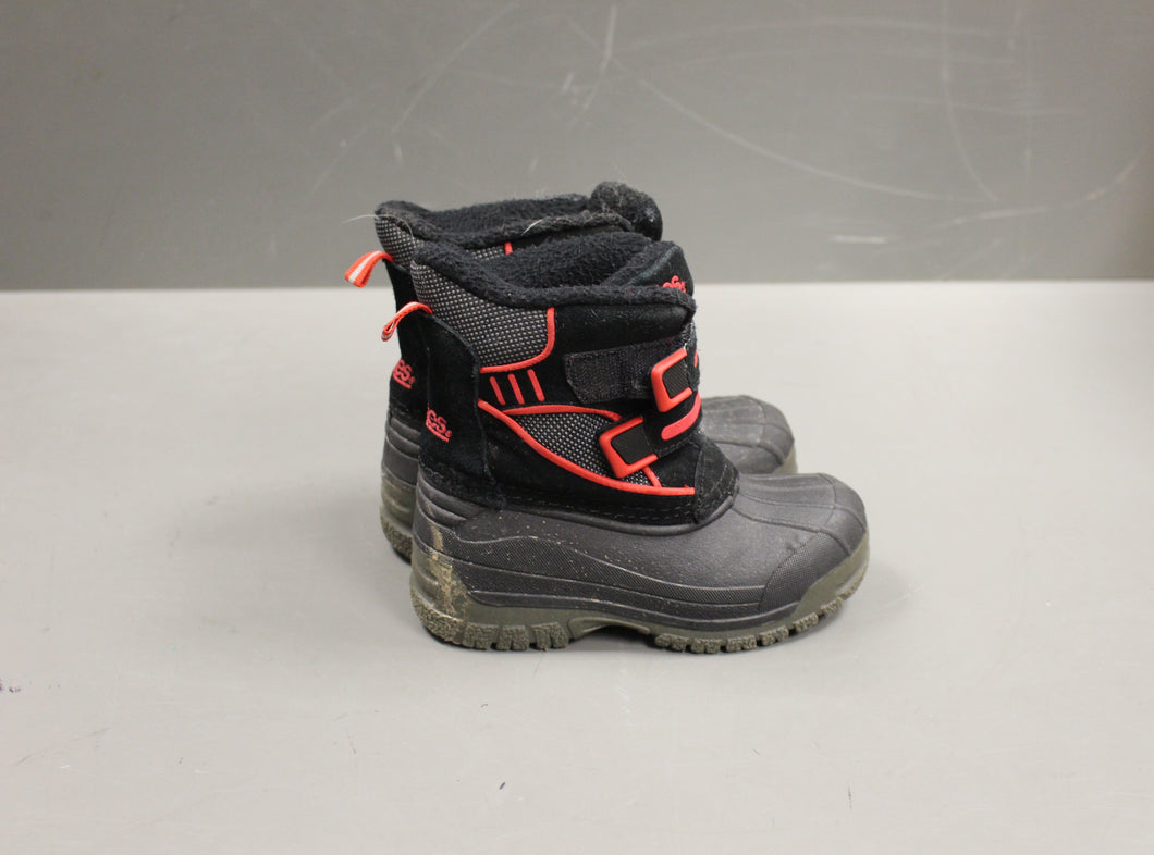 Girls Kitty Black Totes Snow Boots, Size: 8, Used