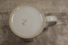 Load image into Gallery viewer, Seattle Space Needle Coffee Cup Mug - White - Used