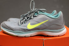 Load image into Gallery viewer, Nike Women&#39;s Flex Trainer 5 Sneakers, Size: 7, Dove Grey
