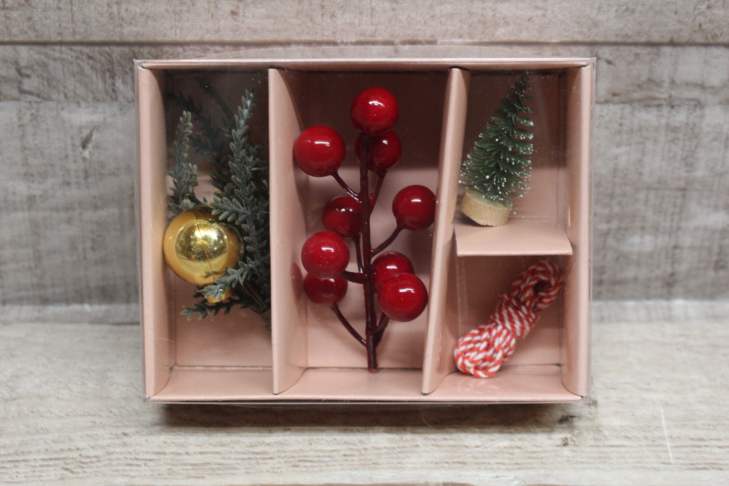 Greenery Accessory Kit For Holidays -New